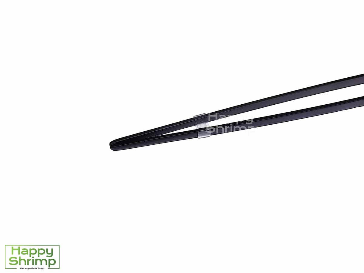 Aquarium Pinzette Gerade Schwarz1 Diese Aquarium Pinzette sieht mit der schwarzen Farbe nicht nur schick aus, sondern eignet sich mit ca. 27cm perfekt für Kallax Aquarien.