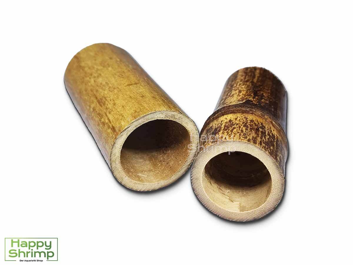 Bambus Röhren handelt es sich im Grunde um einen ausgehölten Bambusstiel, dieser ist Wasserneutral und belastet das Wasser nicht.