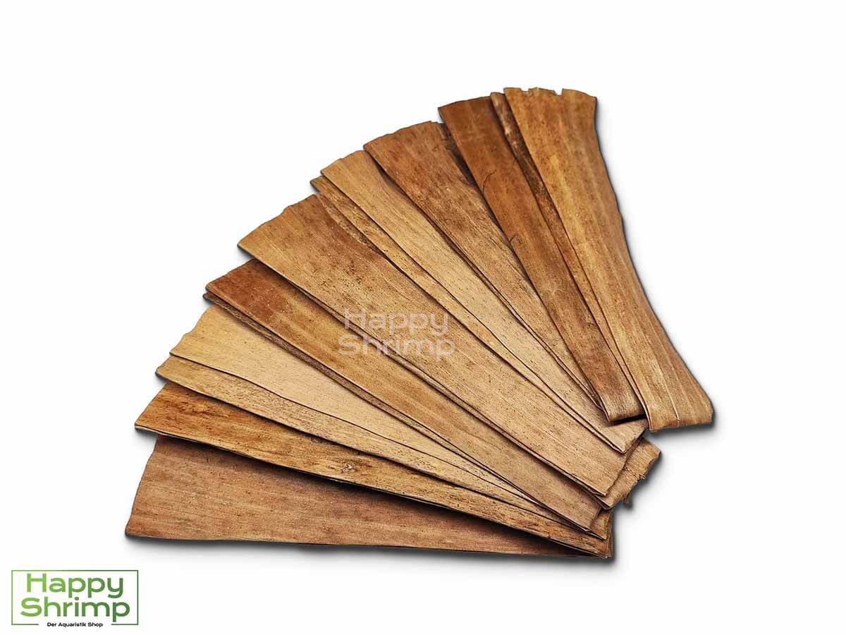 Bananenbaumblätter Bananenbaumblätter Fragmente können sowohl als Futter als auch Versteckmöglichkeit für Garnelen genutzt werden. Somit ein richtiger Allrounder.