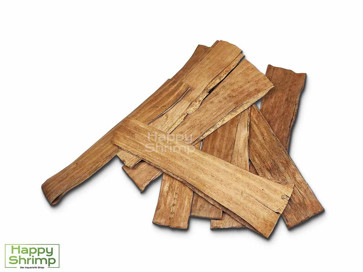 Bananenbaumblätter Bananenbaumblätter Fragmente können sowohl als Futter als auch Versteckmöglichkeit für Garnelen genutzt werden. Somit ein richtiger Allrounder.