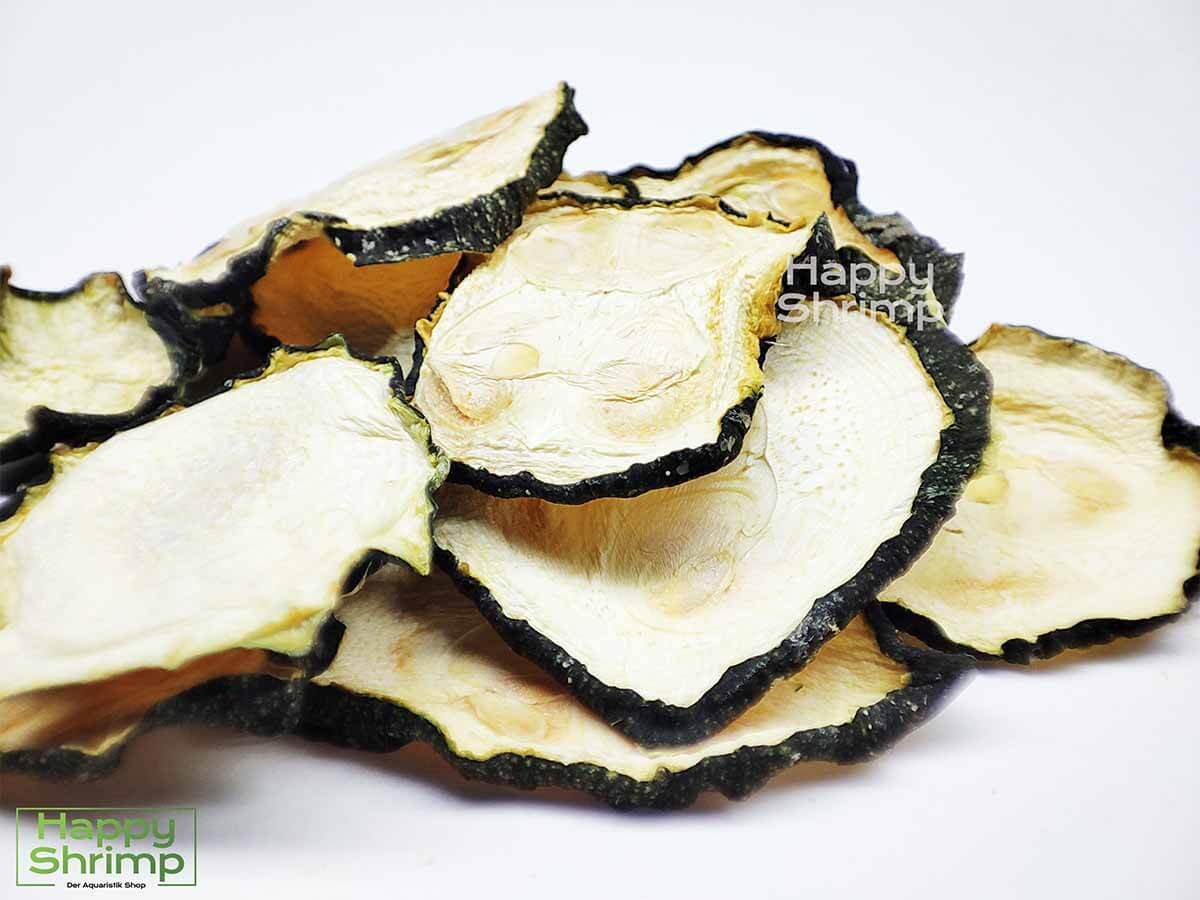 Premium Zucchini Chips werden von uns aus Bio Zucchini hergestellt.